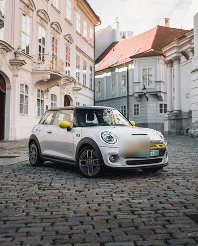 A car wrapped by Second Skin